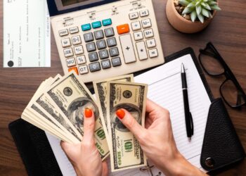 Luz y gas: los aumentos serán todos los meses